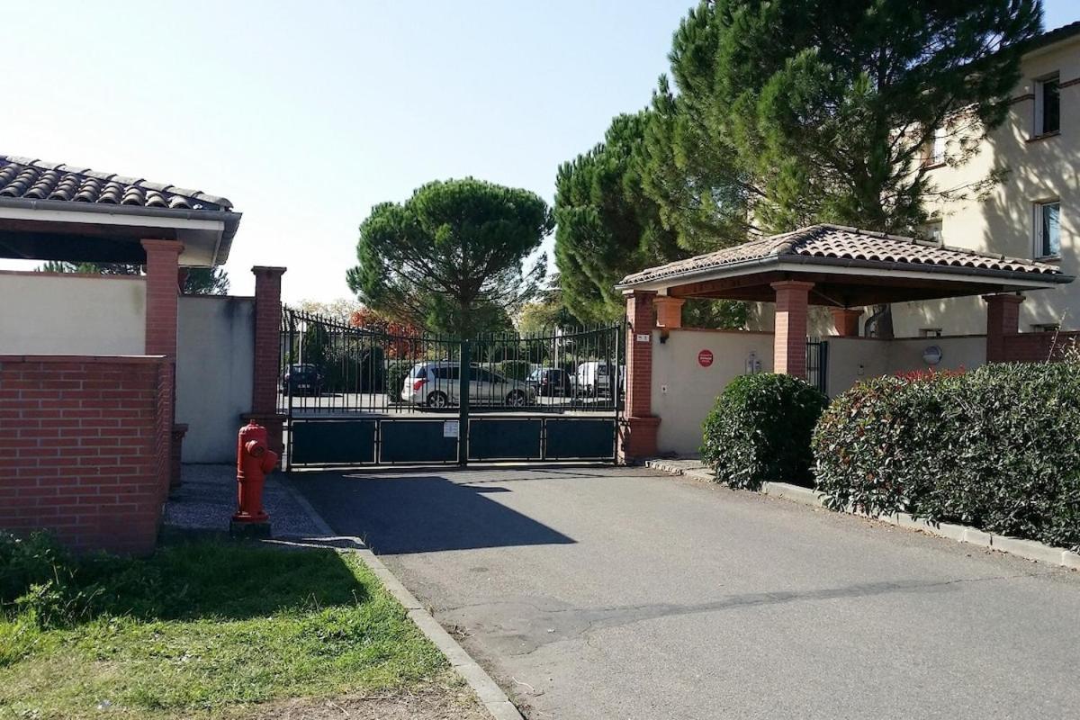 Le Sporting Land - Avec Entree Autonome, Parking Prive & Sa Piscine ! - Leilighet Gaillac Eksteriør bilde